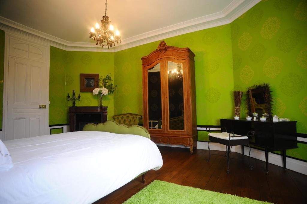 Chateau De Bertreville Bed and Breakfast Rum bild