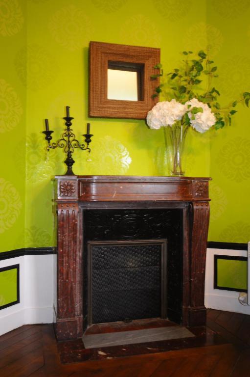 Chateau De Bertreville Bed and Breakfast Rum bild