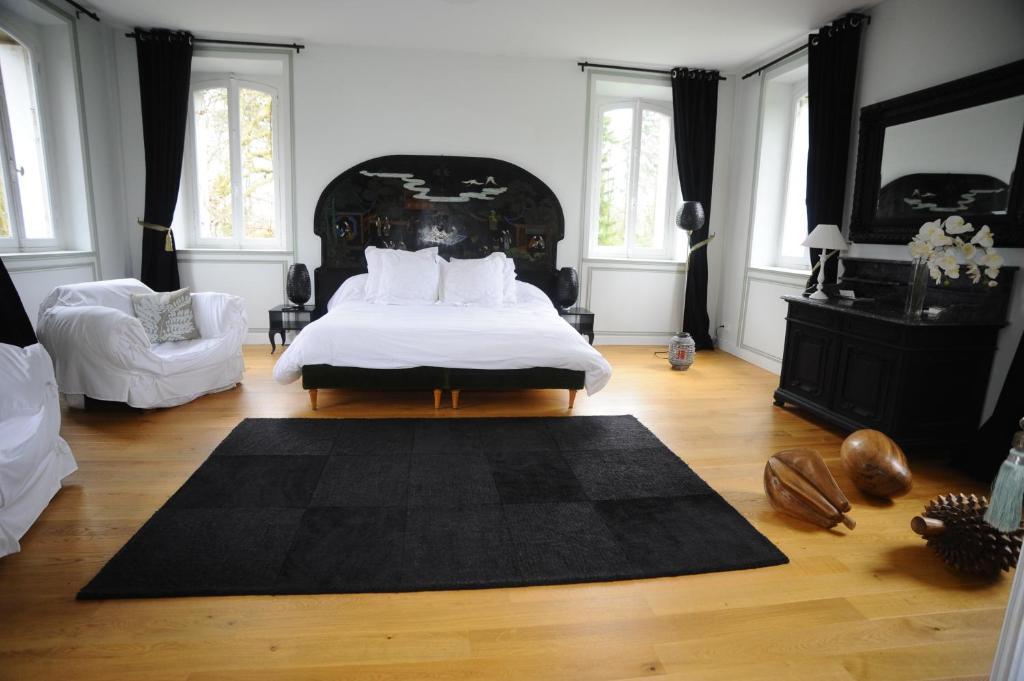 Chateau De Bertreville Bed and Breakfast Rum bild
