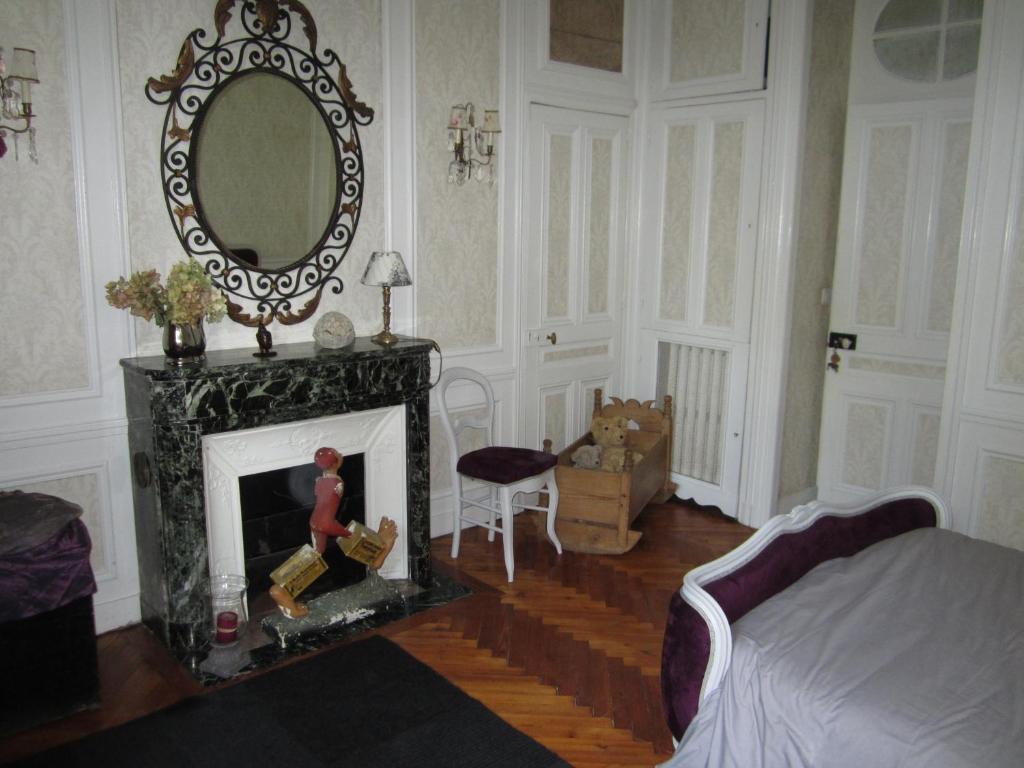 Chateau De Bertreville Bed and Breakfast Rum bild