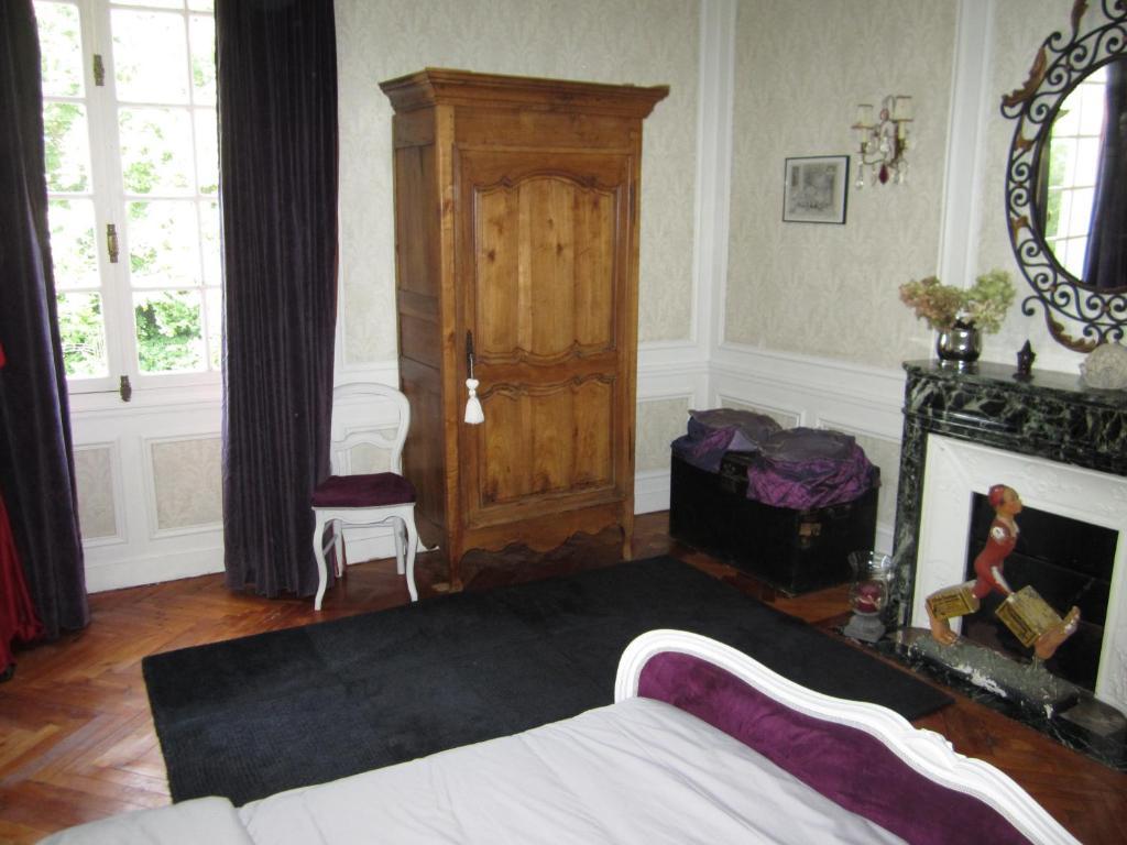 Chateau De Bertreville Bed and Breakfast Rum bild
