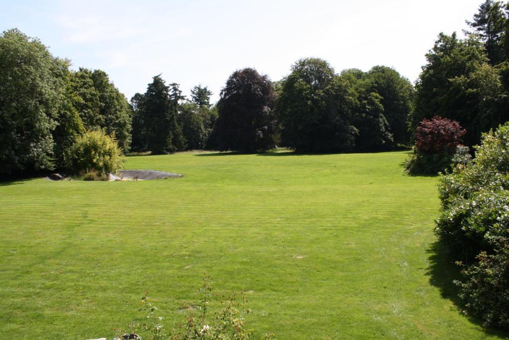Chateau De Bertreville Bed and Breakfast Exteriör bild
